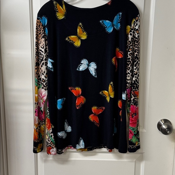 Johnny Was long sleeve T-shirt - Picture 3 of 4